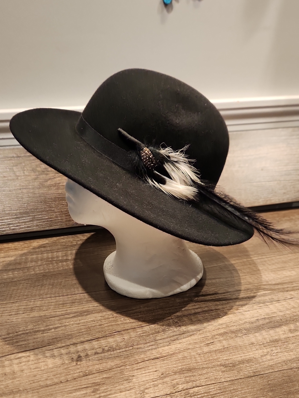 Betmar Women's Black Wide-Brim Felt Fedora with Feather Trim